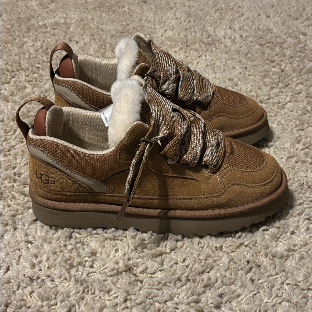 UGG Lowmel Women’s Size 11